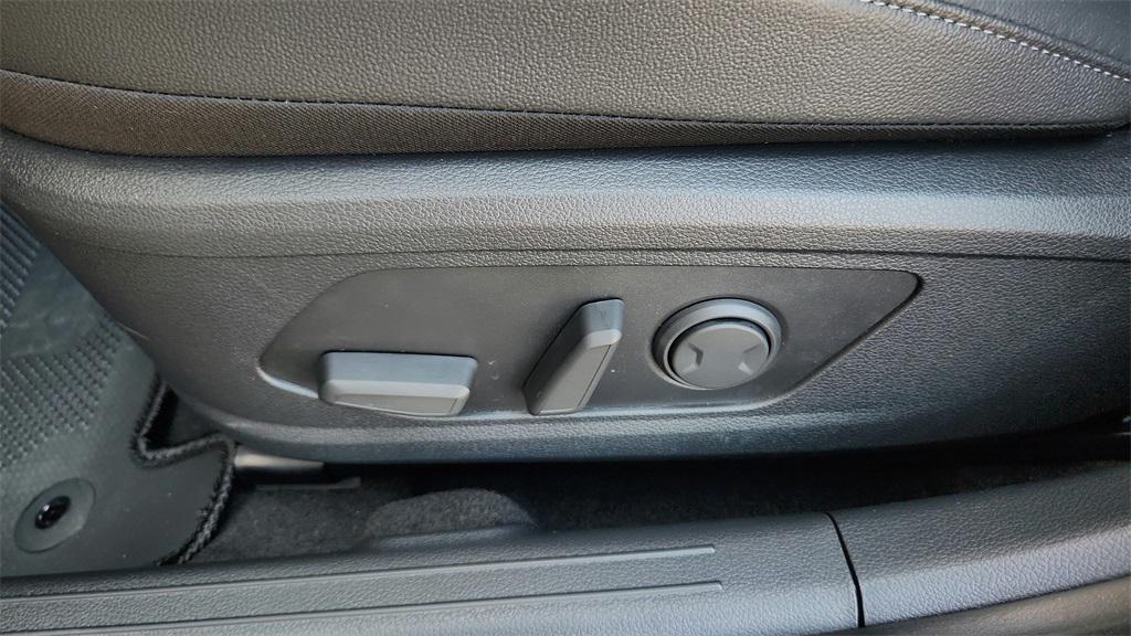 new 2025 Hyundai Sonata Hybrid car, priced at $36,498