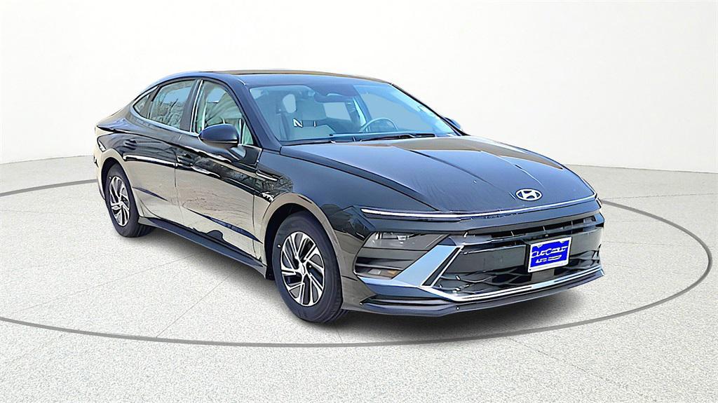 new 2026 Hyundai Sonata Hybrid car, priced at $30,188