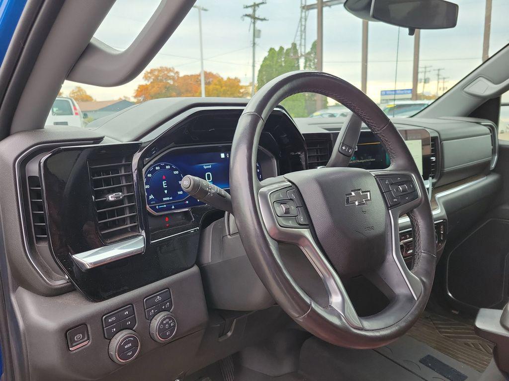 used 2022 Chevrolet Silverado 1500 car, priced at $40,499