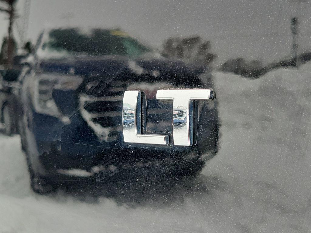 used 2023 Chevrolet Traverse car, priced at $32,999