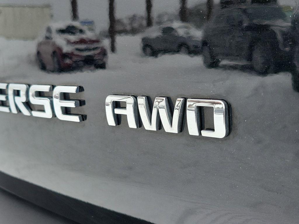 used 2023 Chevrolet Traverse car, priced at $32,999