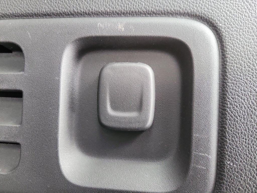 used 2023 Chevrolet Traverse car, priced at $32,999