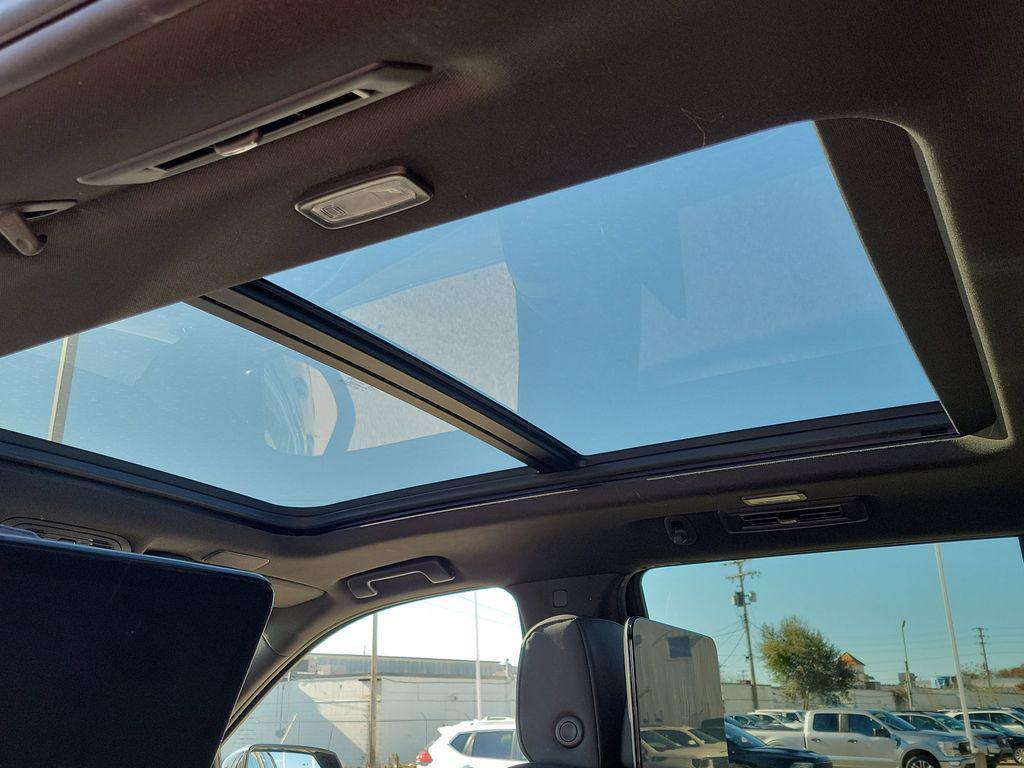 used 2023 Cadillac Escalade car, priced at $60,999