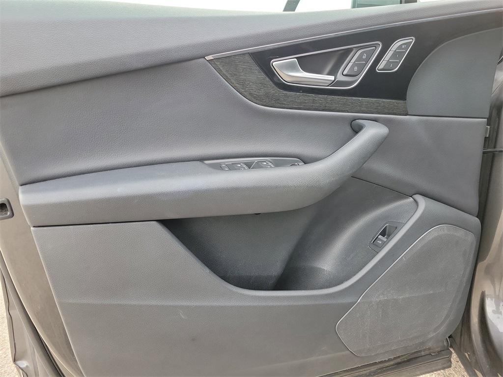 used 2019 Audi Q7 car, priced at $20,998
