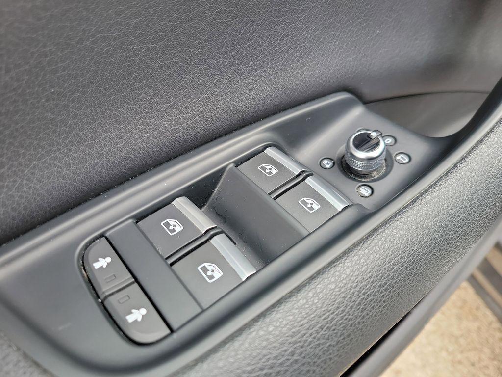 used 2019 Audi Q7 car, priced at $20,998