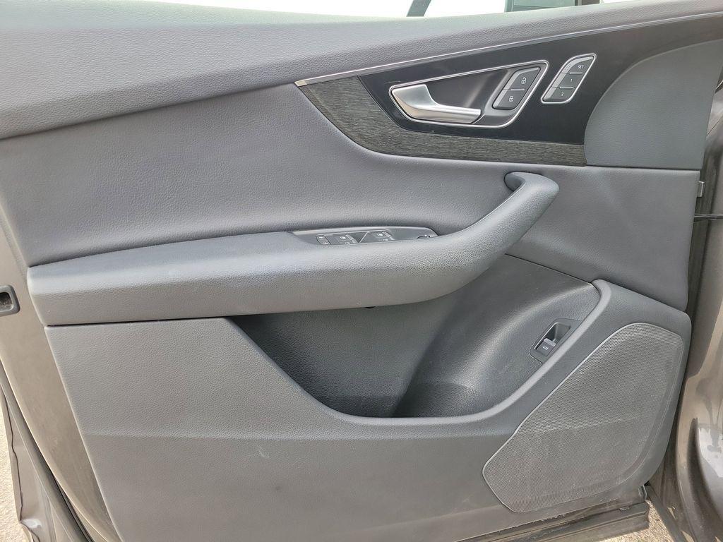 used 2019 Audi Q7 car, priced at $20,998