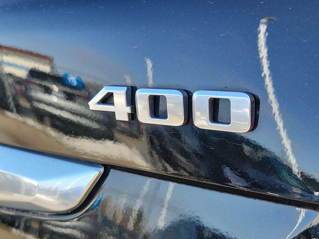 used 2023 Cadillac XT5 car, priced at $33,999