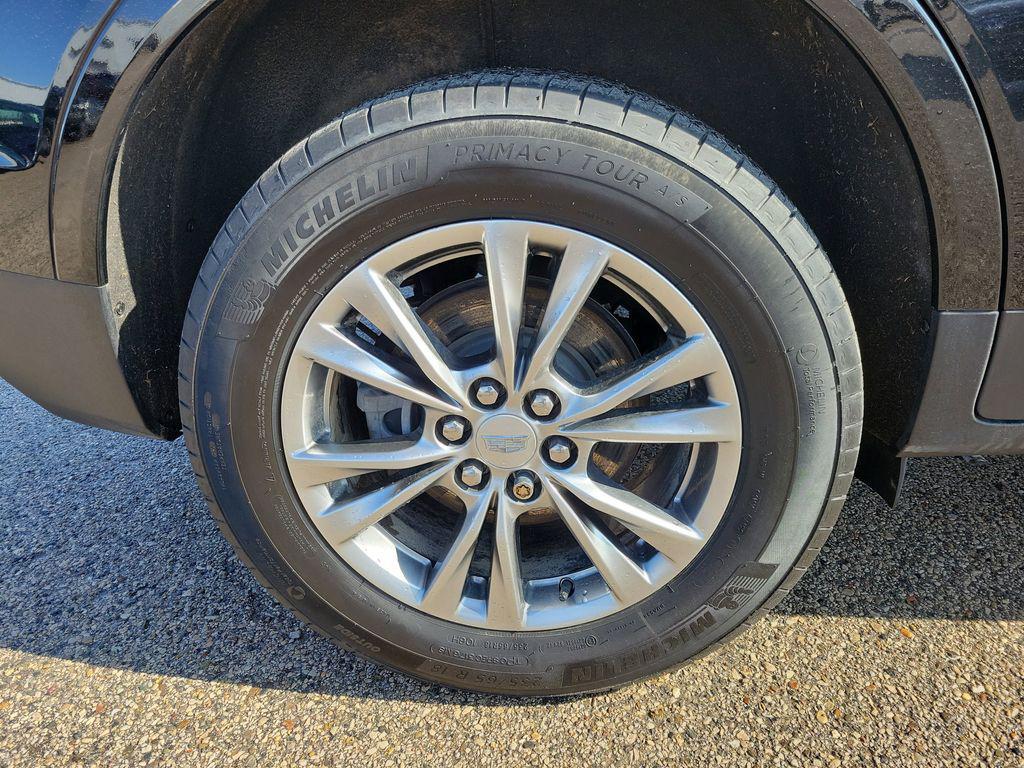 used 2023 Cadillac XT5 car, priced at $33,999