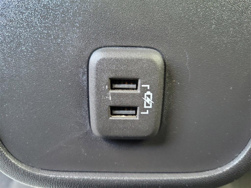 used 2022 Chevrolet Equinox car, priced at $21,998