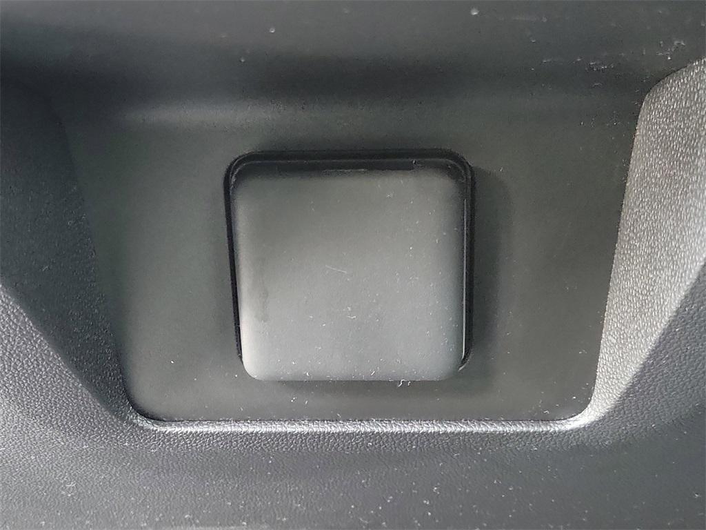 used 2024 GMC Yukon car, priced at $61,999