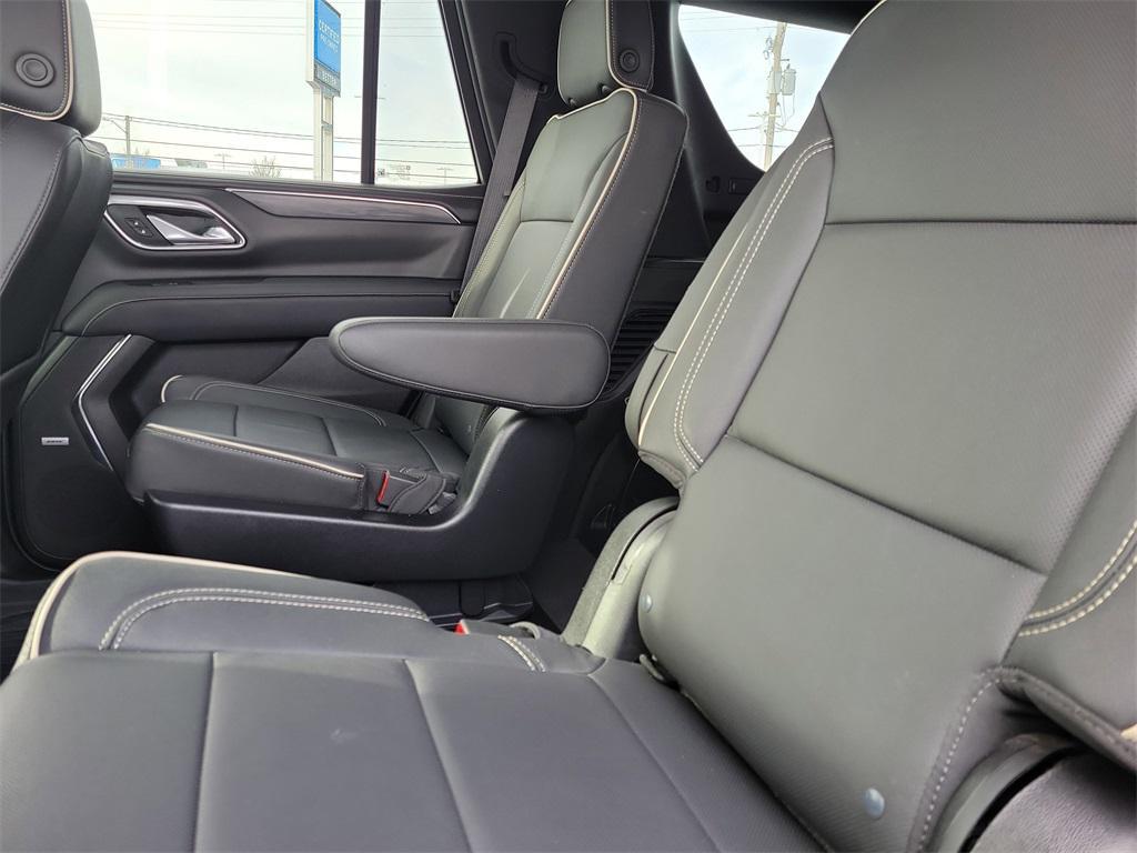 used 2024 GMC Yukon car, priced at $61,999