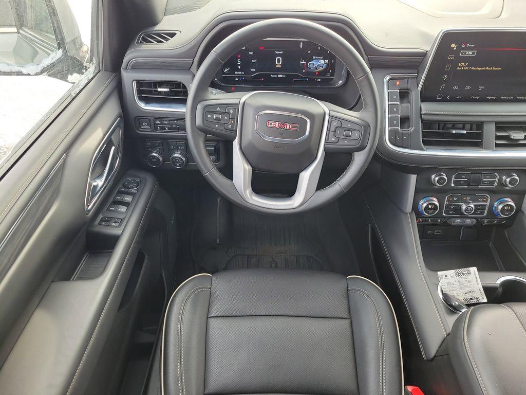 used 2024 GMC Yukon car, priced at $61,499