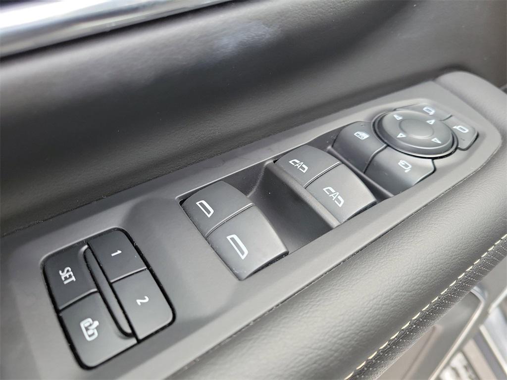 used 2024 GMC Yukon car, priced at $61,999