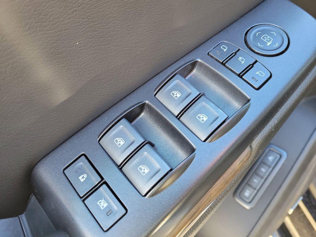 used 2018 GMC Yukon car, priced at $27,999