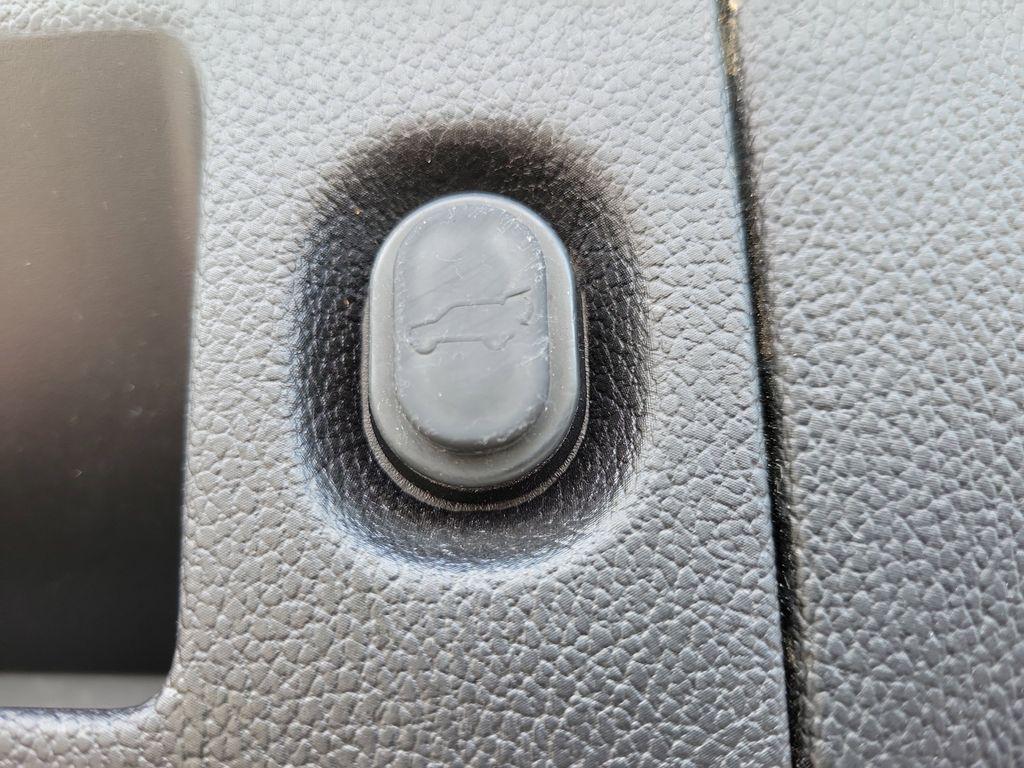 used 2018 GMC Yukon car, priced at $27,999