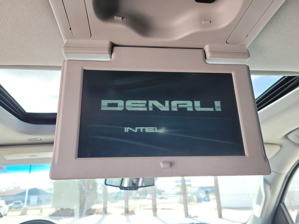 used 2018 GMC Yukon car, priced at $27,999