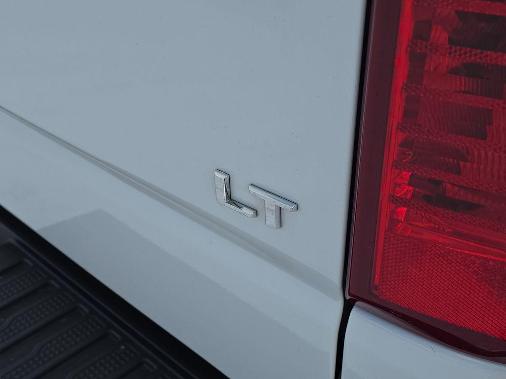 used 2022 Chevrolet Silverado 1500 car, priced at $30,999