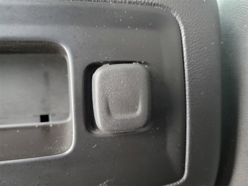 used 2014 Chevrolet Silverado 1500 car, priced at $14,749