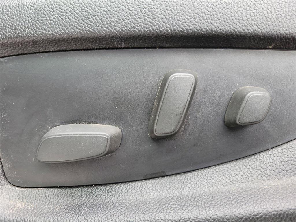 used 2014 Chevrolet Silverado 1500 car, priced at $14,749