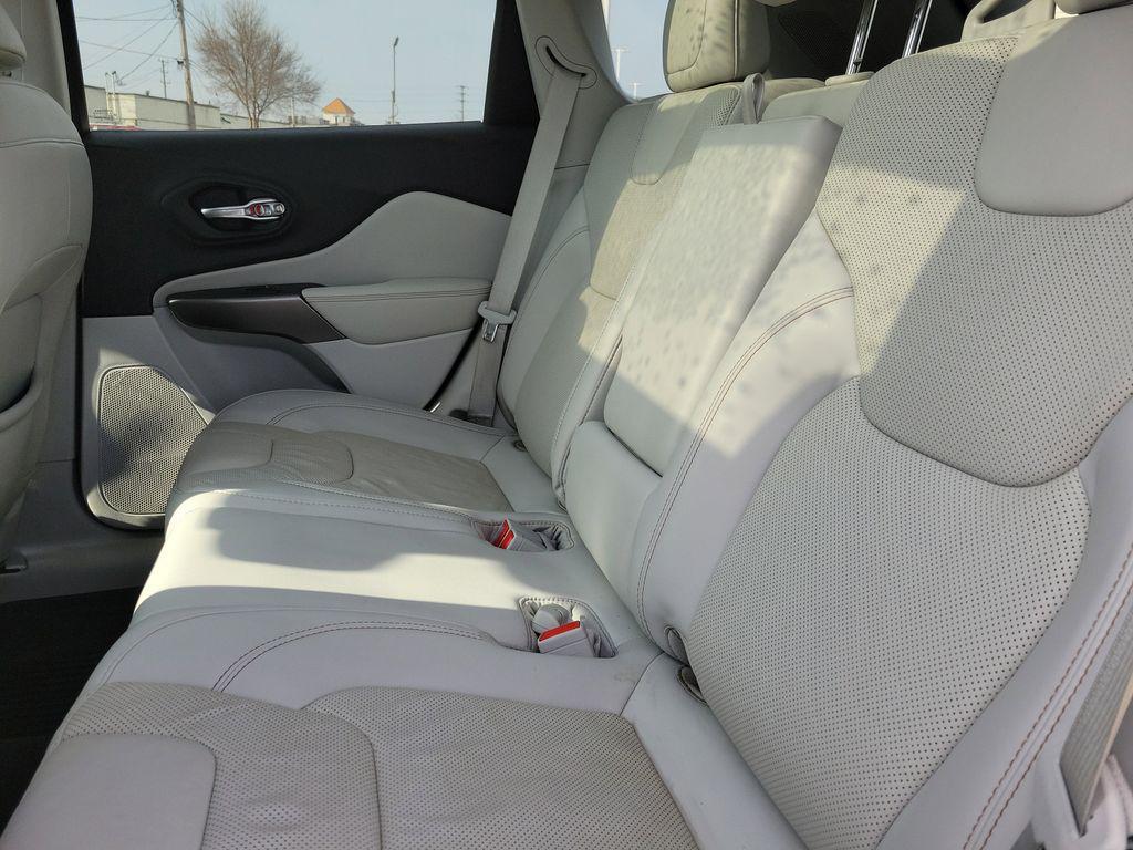 used 2019 Jeep Cherokee car, priced at $14,998