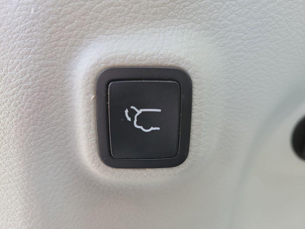 used 2019 Jeep Cherokee car, priced at $14,998