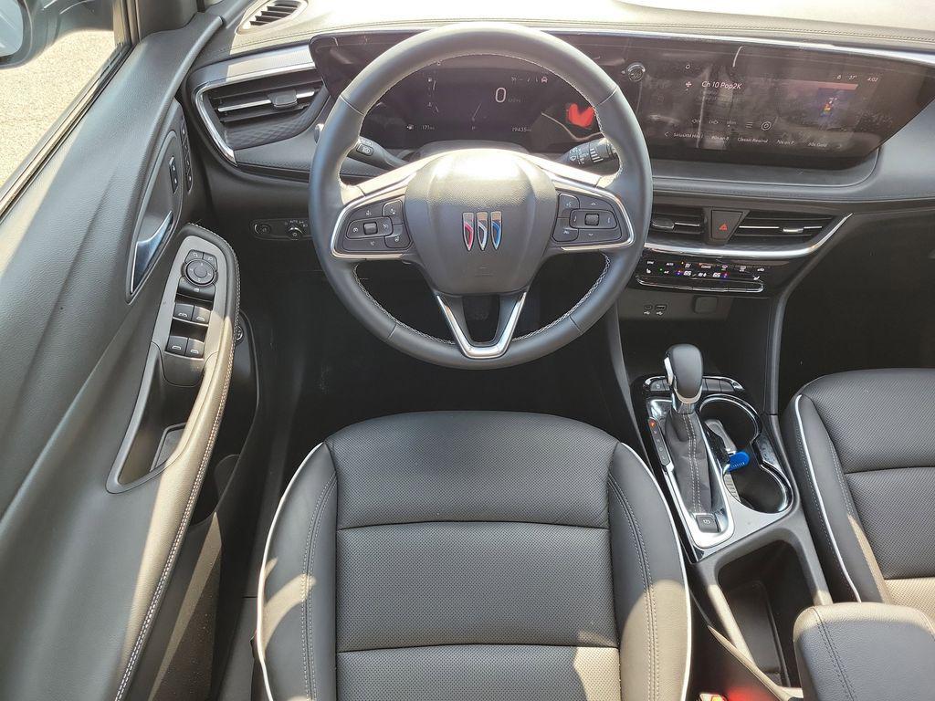 used 2025 Buick Encore GX car, priced at $29,999