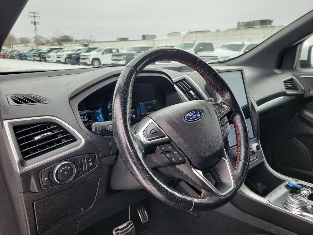 used 2022 Ford Edge car, priced at $24,949