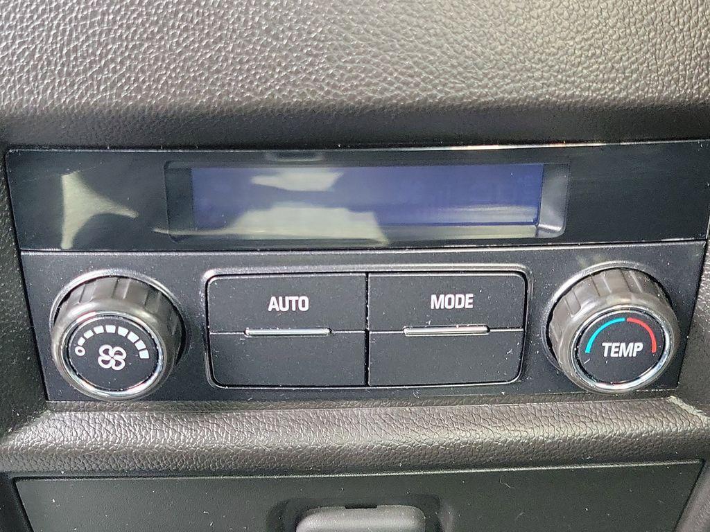 used 2022 Chevrolet Traverse car, priced at $23,499