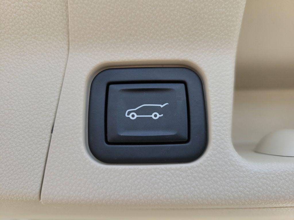 used 2023 GMC Acadia car, priced at $34,999