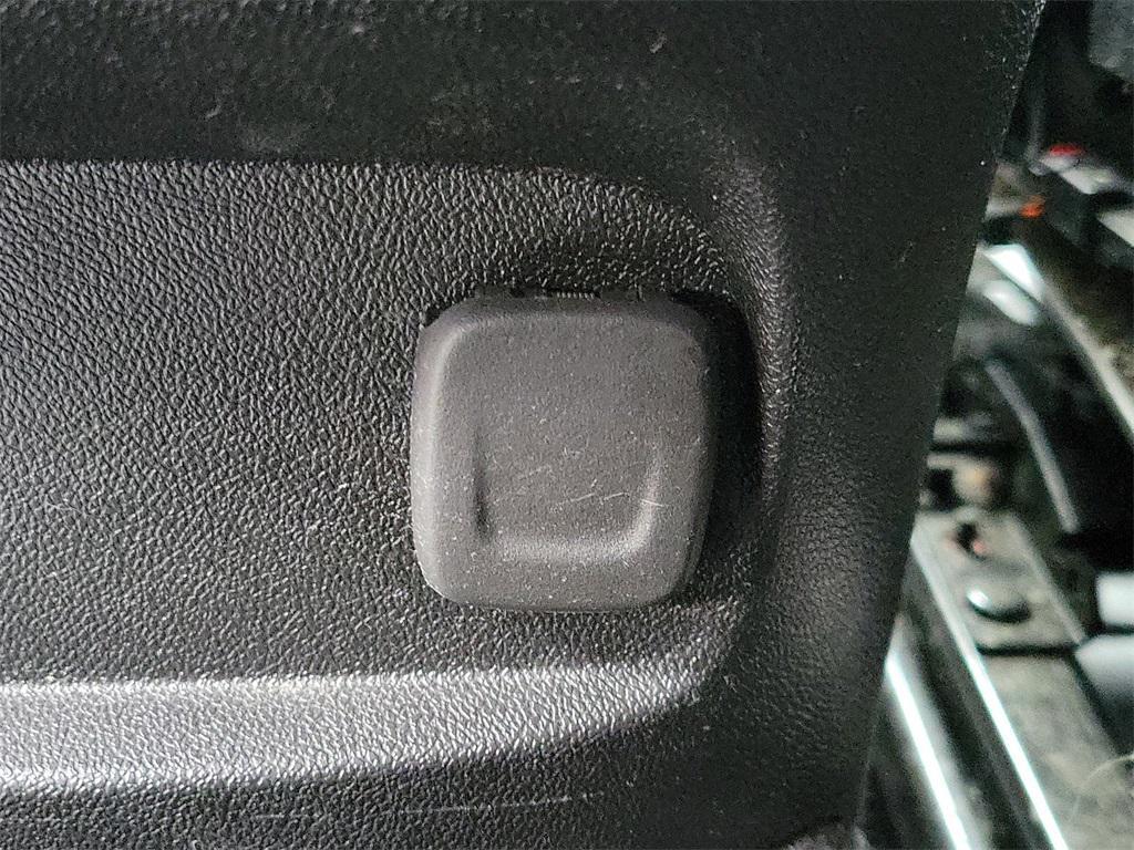 used 2021 Chevrolet Malibu car, priced at $17,899