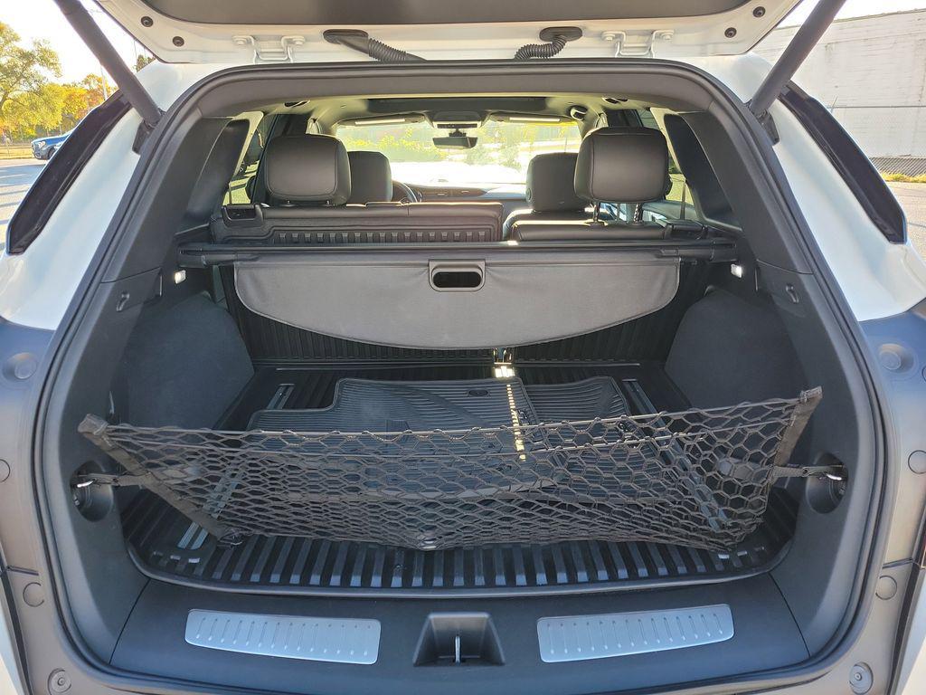 used 2024 Cadillac XT5 car, priced at $37,499