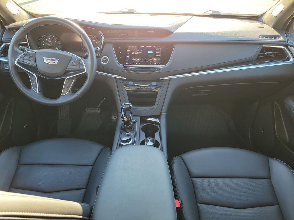 used 2024 Cadillac XT5 car, priced at $37,499
