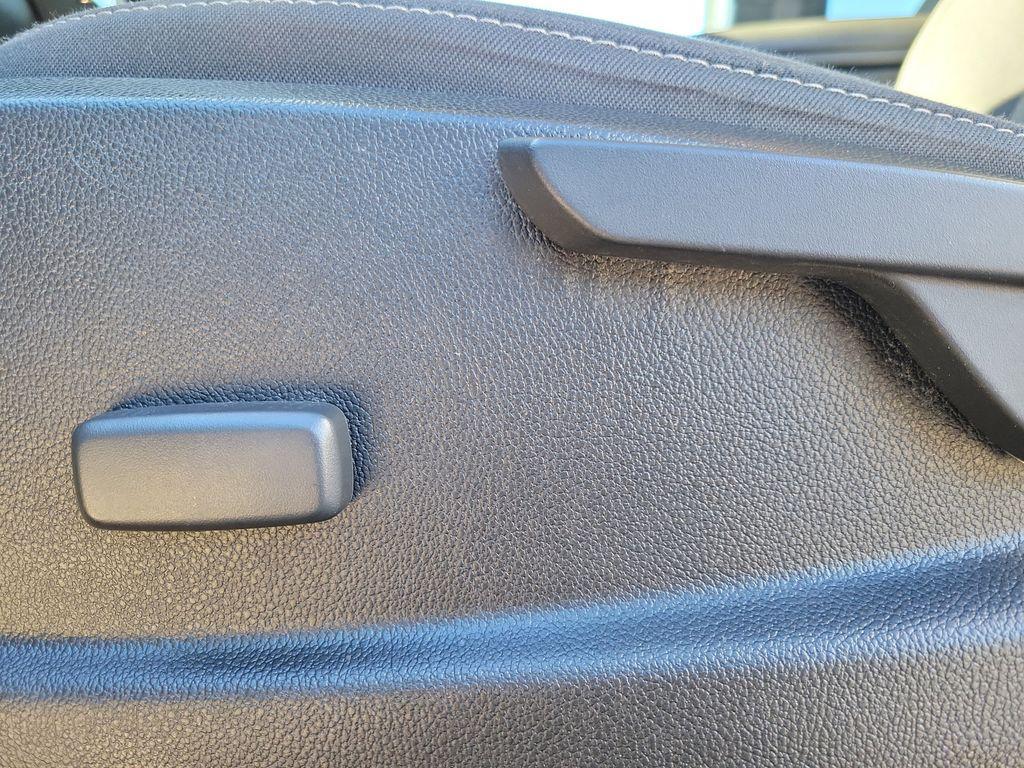 used 2022 Chevrolet Colorado car, priced at $17,499