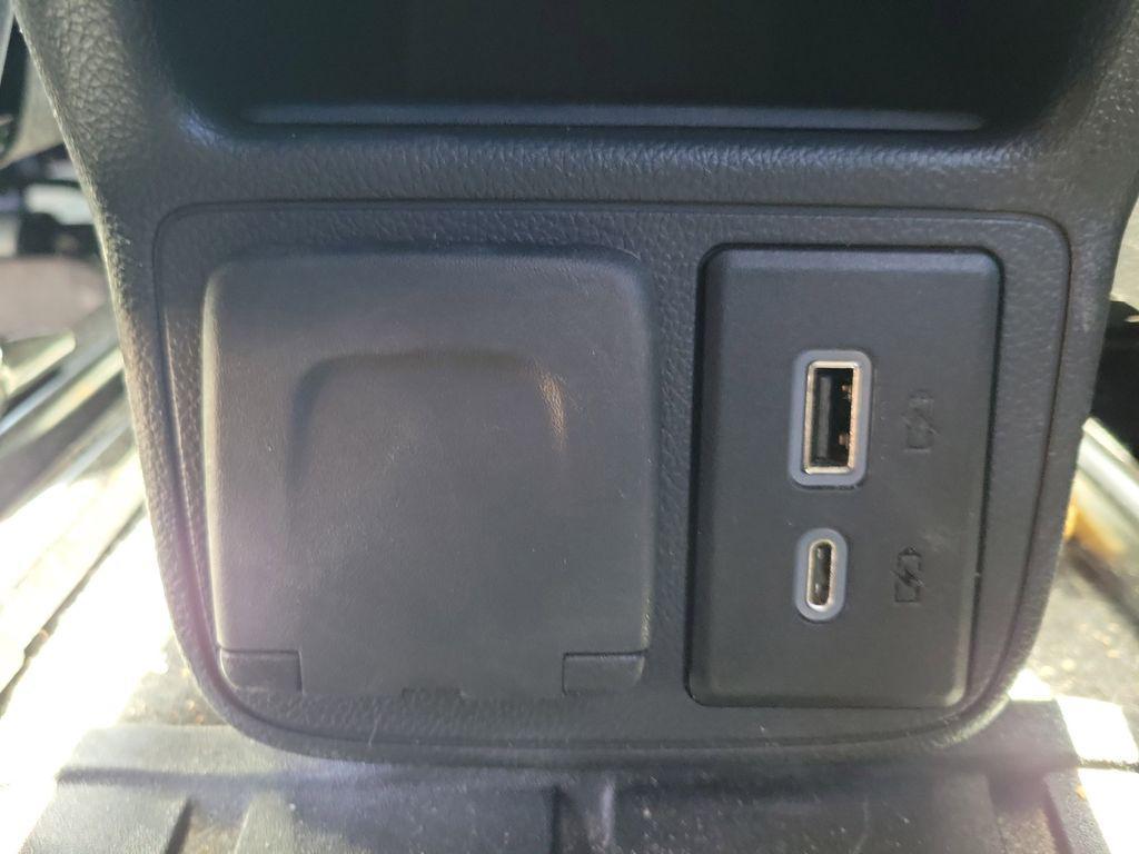 used 2025 Buick Encore GX car, priced at $30,999