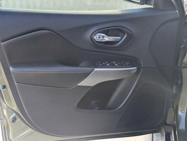 used 2019 Jeep Cherokee car, priced at $17,498