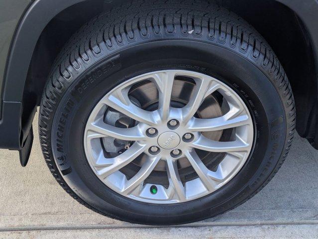 used 2019 Jeep Cherokee car, priced at $17,498