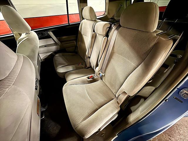 2010 SILVER Toyota Highlander