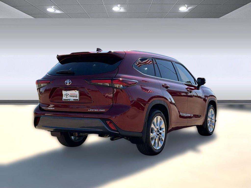 used 2026 Toyota Highlander car, priced at $53,224