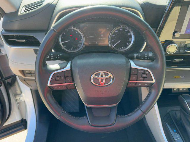 used 2023 Toyota Highlander car, priced at $29,897