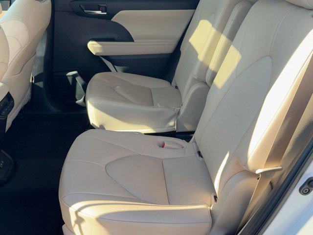 used 2023 Toyota Highlander car, priced at $29,897