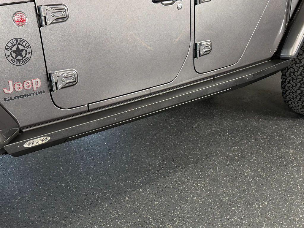 used 2021 Jeep Gladiator car, priced at $48,990