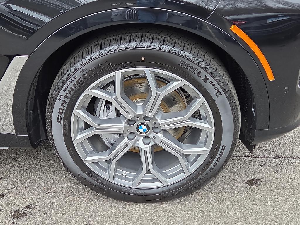 new 2026 BMW X7 car, priced at $95,505