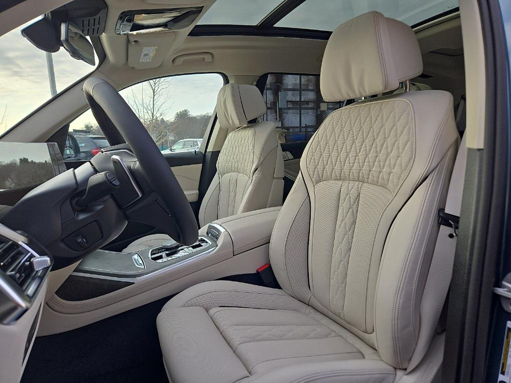 new 2026 BMW X7 car, priced at $95,750