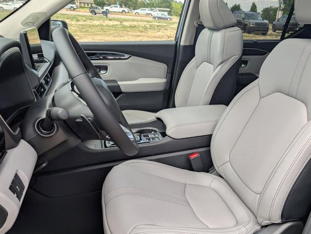 new 2025 Honda Pilot car, priced at $51,550