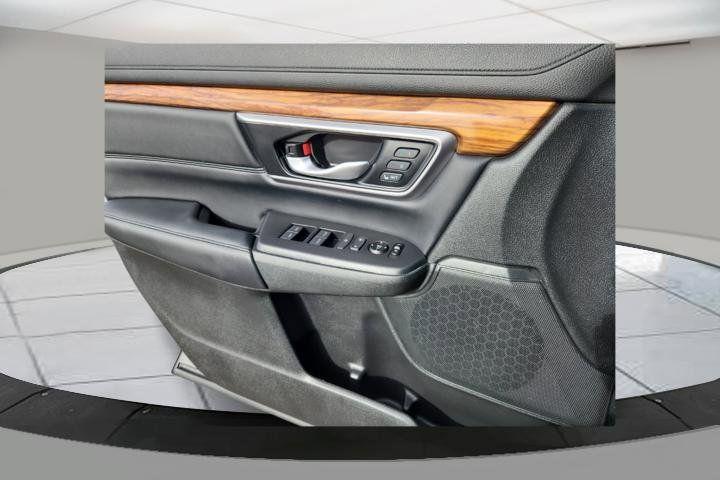 used 2021 Honda CR-V car, priced at $29,900