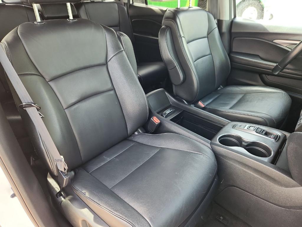used 2022 Honda Pilot car, priced at $31,950
