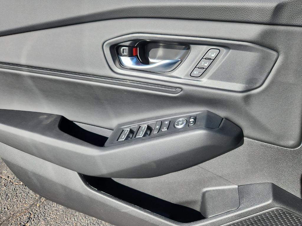 new 2025 Honda Accord Hybrid car, priced at $36,135