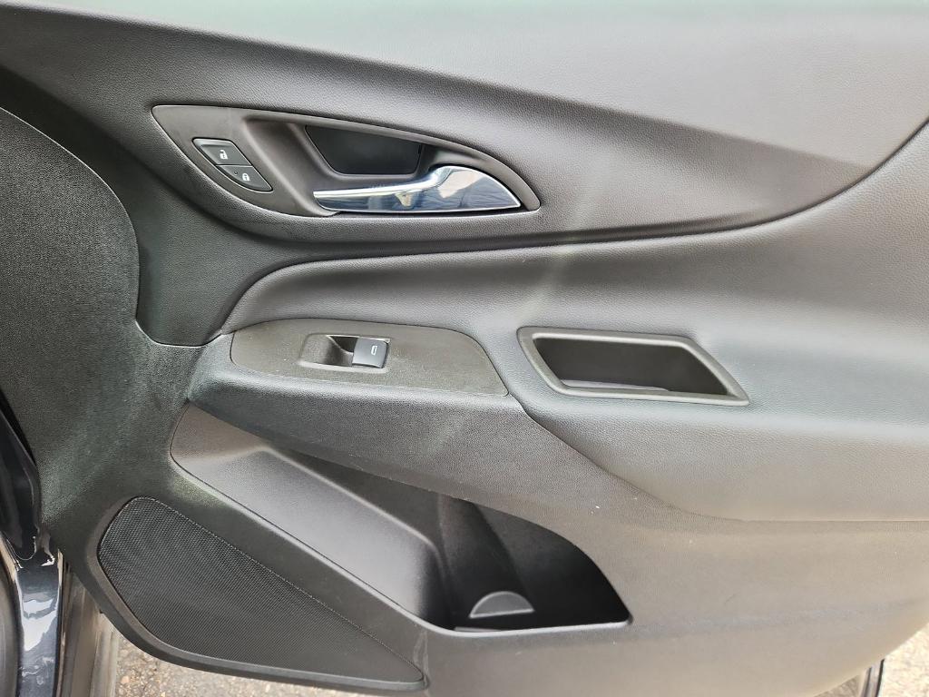 used 2023 Chevrolet Equinox car, priced at $18,900