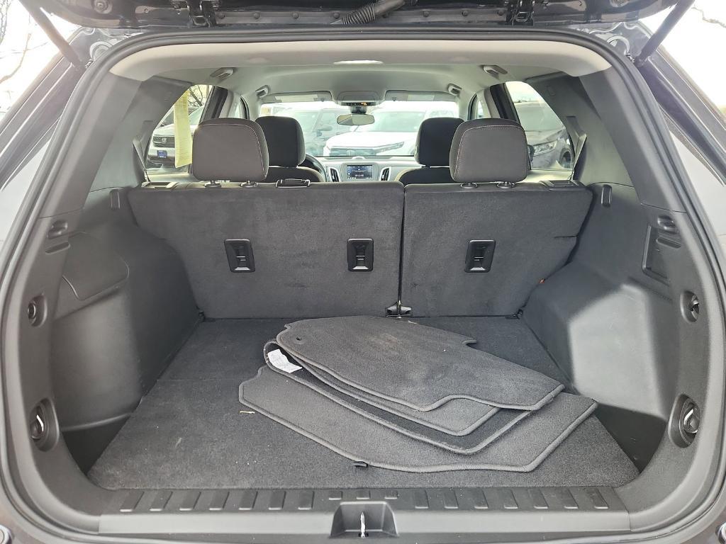 used 2023 Chevrolet Equinox car, priced at $18,900