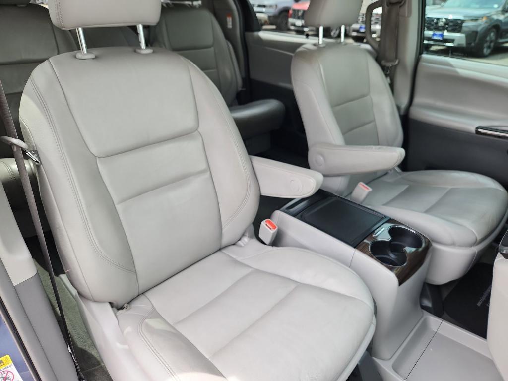 used 2015 Toyota Sienna car, priced at $11,500